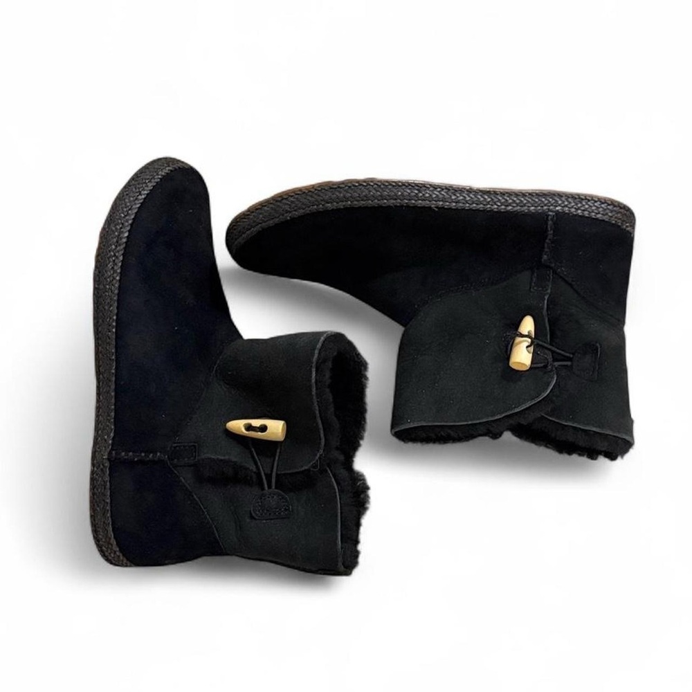UGG Garnet Boots